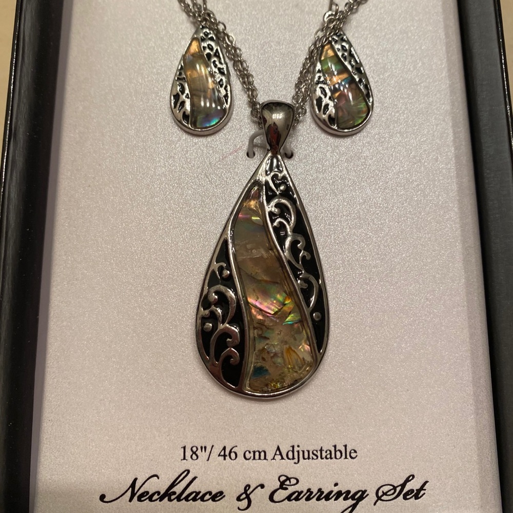 Necklace & Earring Set